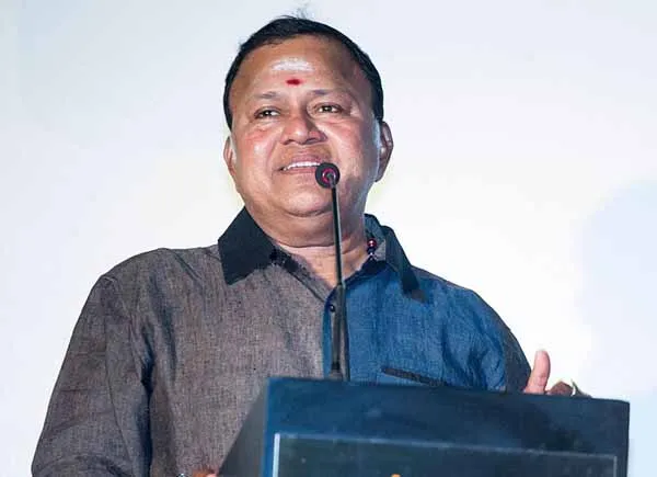 radha ravi